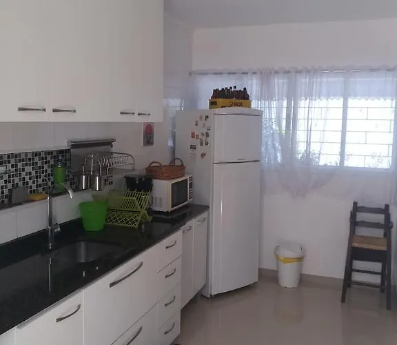 Casa Com Garagem Em Condominio